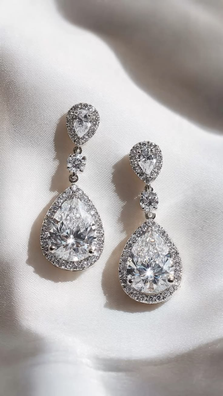 Lumevia Earrings